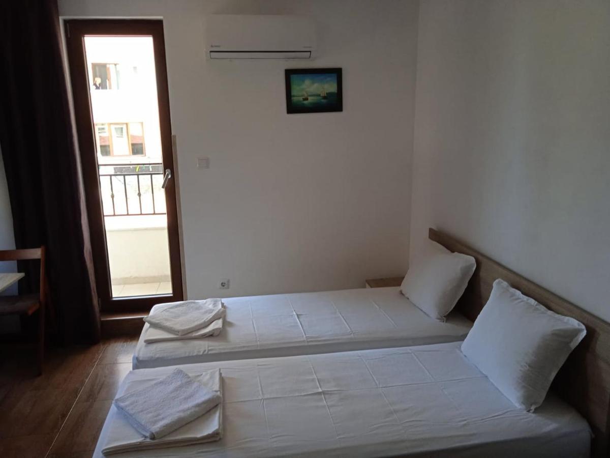Flora Beach Apartaments Burgas Stad Buitenkant foto