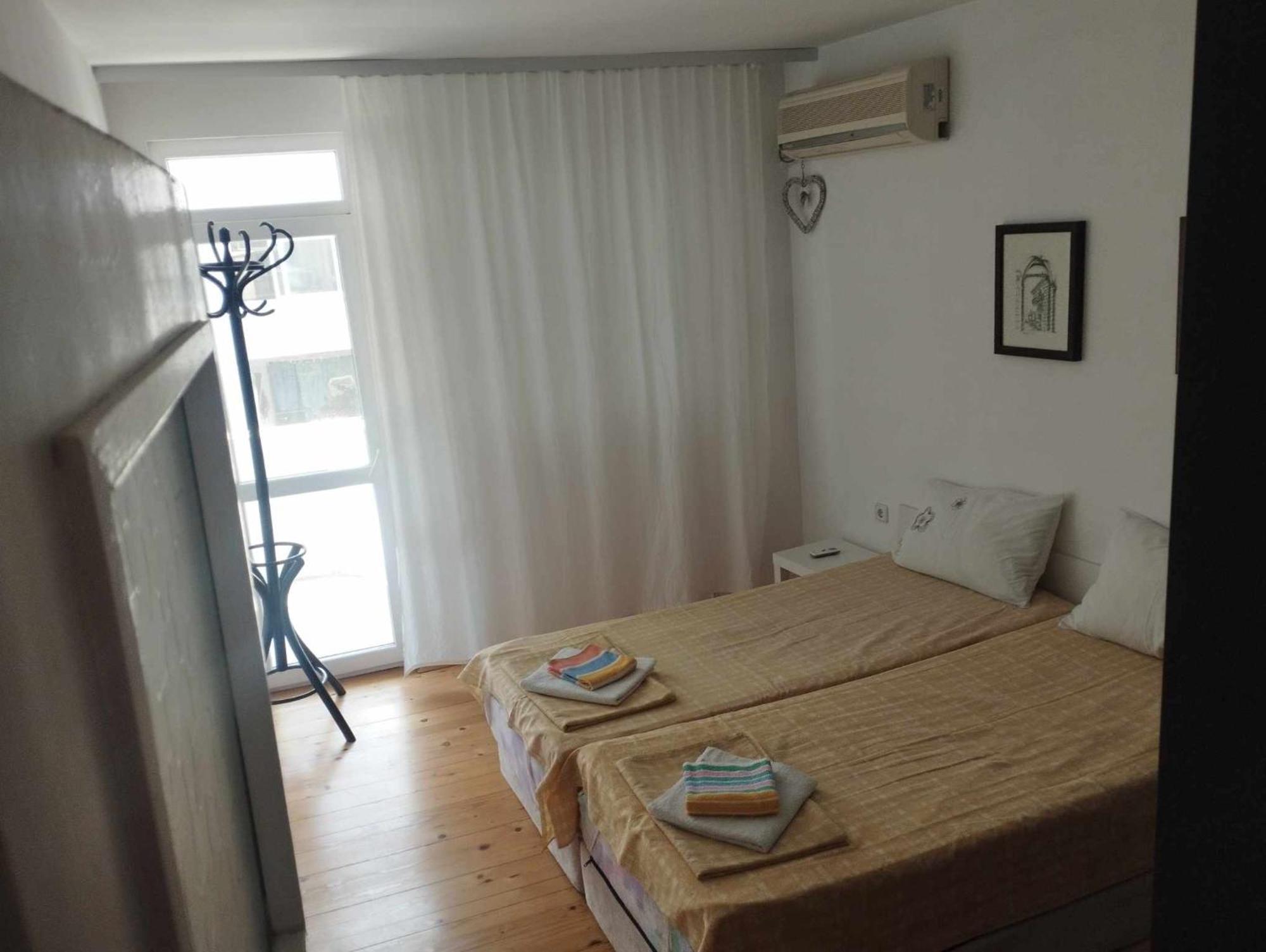 Flora Beach Apartaments Burgas Stad Buitenkant foto